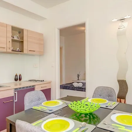 Maci - Close To City Centre شقة *